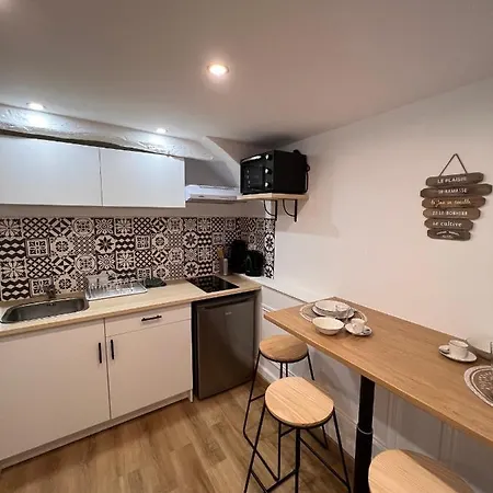 Chaleureux Au Coeur De - Goya House- Apartamento Menton